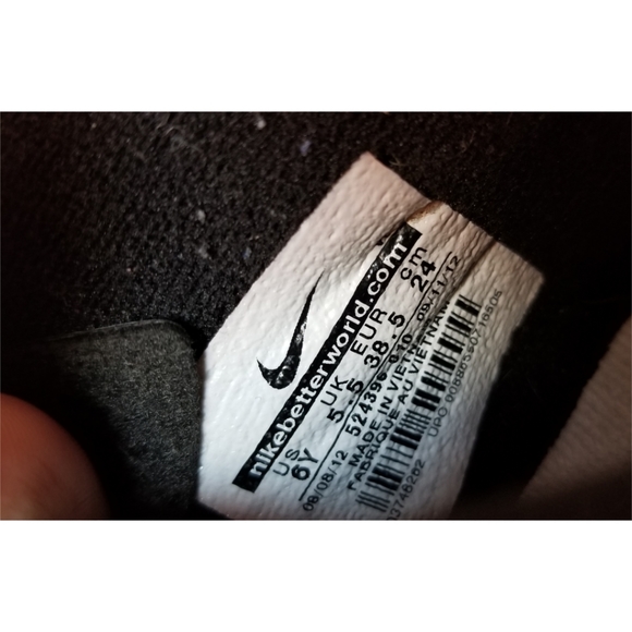 Nike Cleats - Picture 5 of 5